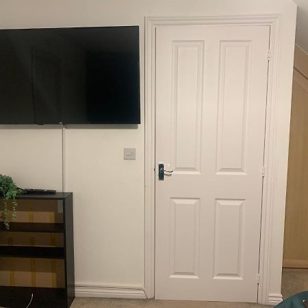 Comfy Double Bedroom In Greater Manchester Kültér fotó