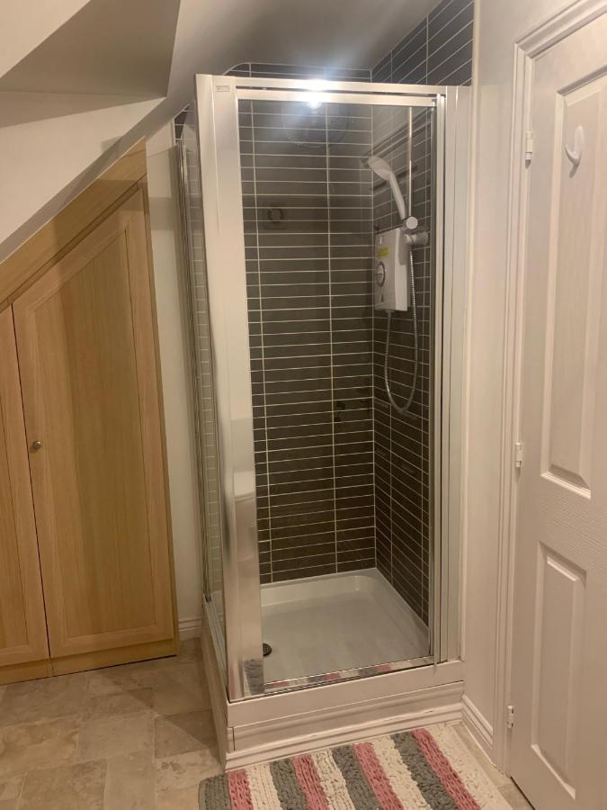 Comfy Double Bedroom In Greater Manchester Kültér fotó